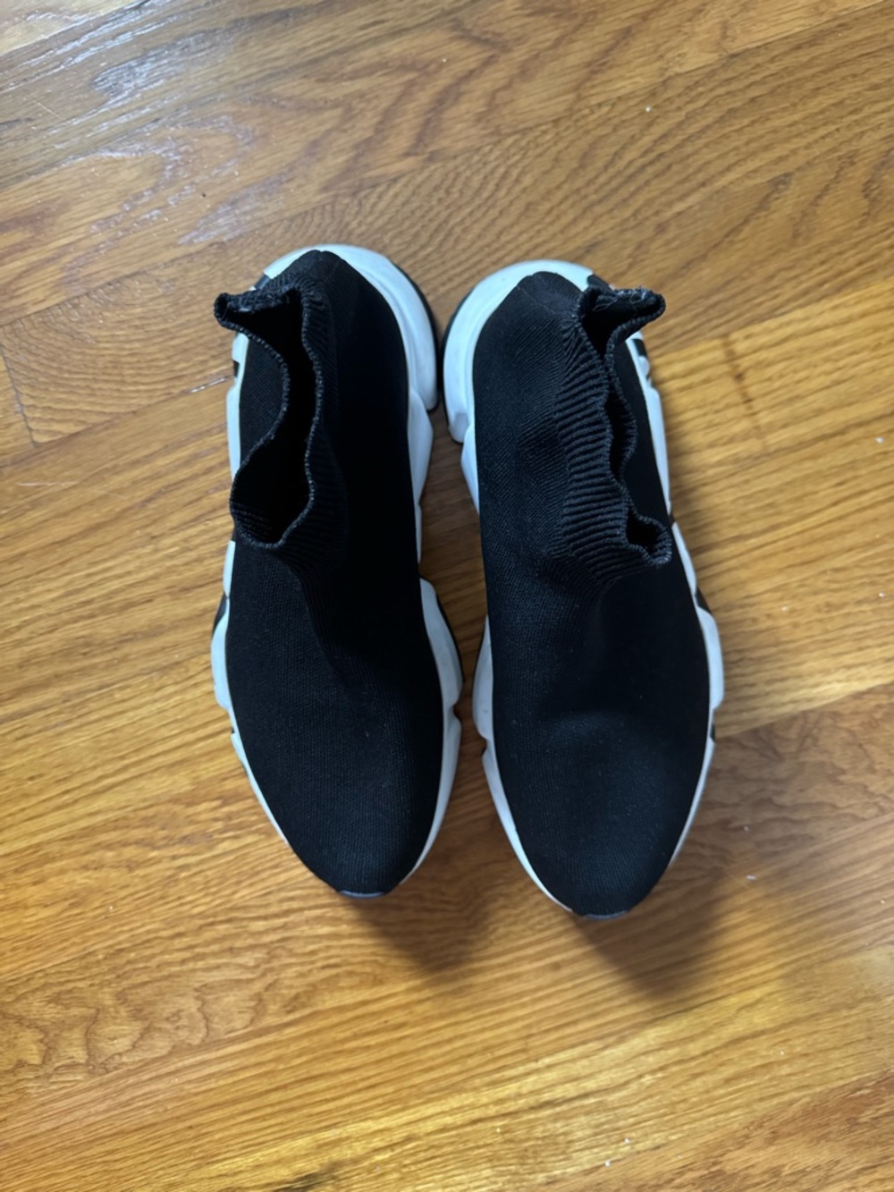 Balenciaga Speed Shoes - Picture 4 of 4